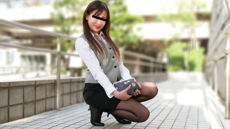 知念真纪：老板出差后直接带下属去饭店偷情，湿身激情四射！番号10musume_092324_01